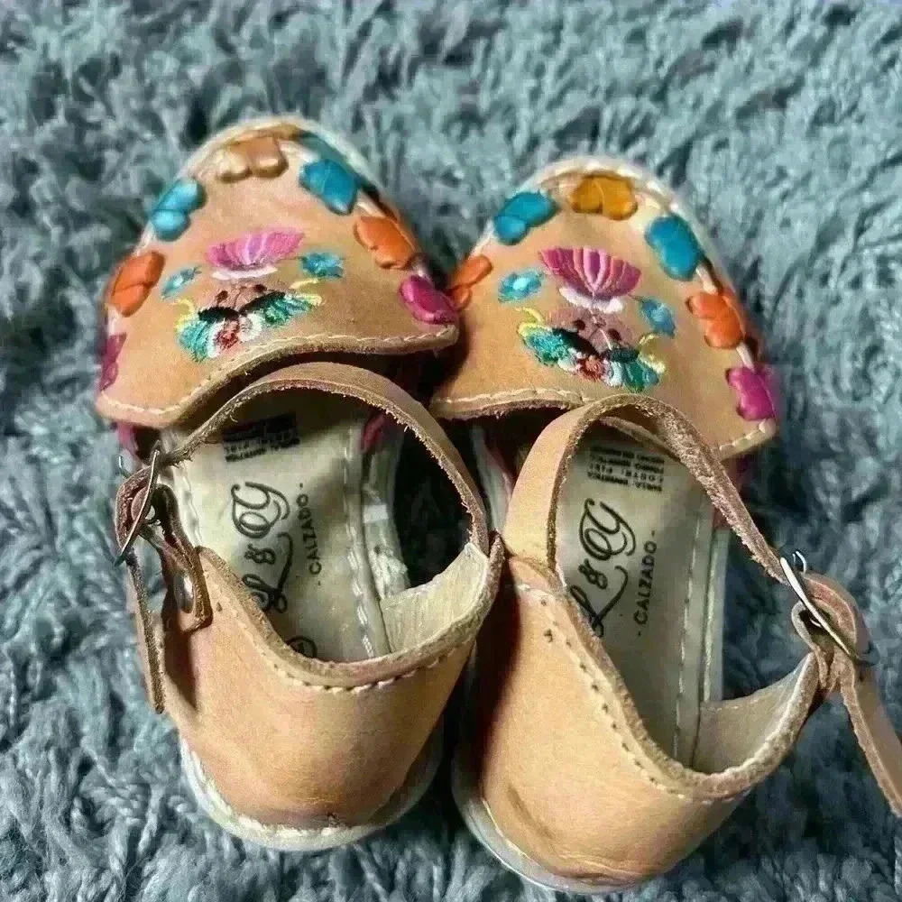 Huarache Girls US 7 Sandals Leather Girl Colorful Mexico Huaraches Floral EUC - Picture 2 of 6